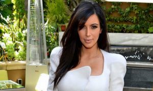 Kim KardashianTour India 2014-15-03