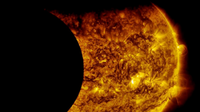 moon earth eclipse sun 9 13 2015 SDO e1442268498334